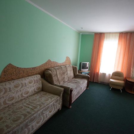 Formula 1 Motel Ivano-Frankivsk Eksteriør bilde