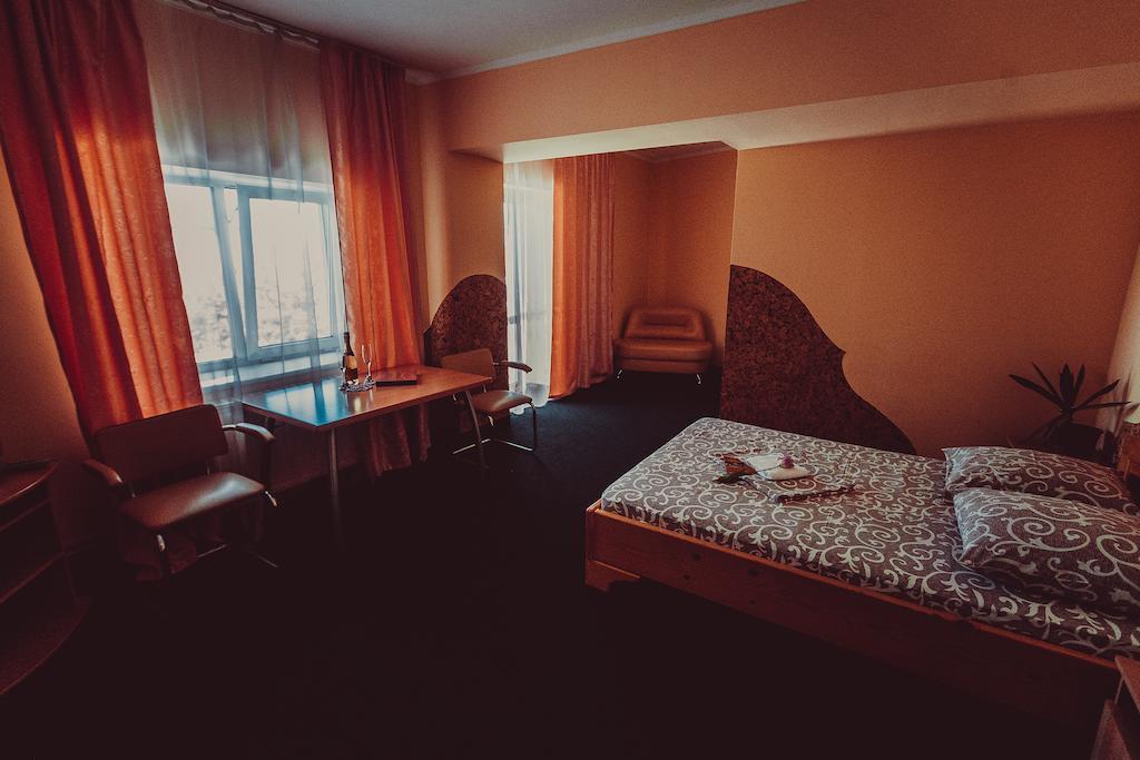 Formula 1 Motel Ivano-Frankivsk Rom bilde