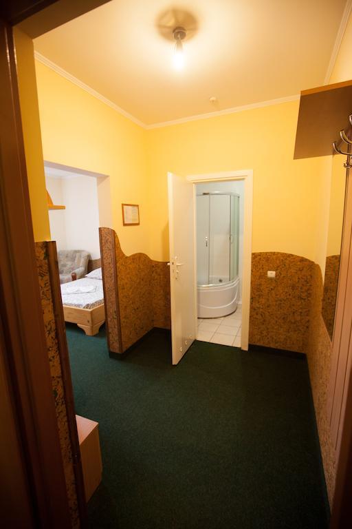 Formula 1 Motel Ivano-Frankivsk Rom bilde