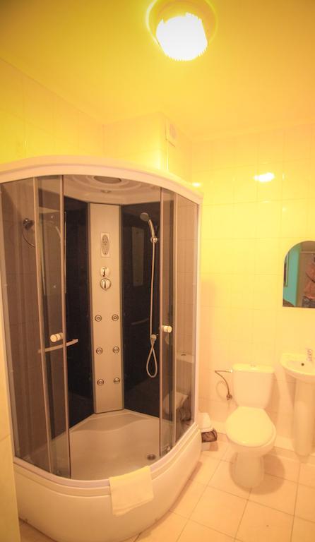 Formula 1 Motel Ivano-Frankivsk Rom bilde